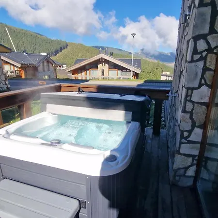 Alfa With Jacuzzi Daire Demänovská Dolina